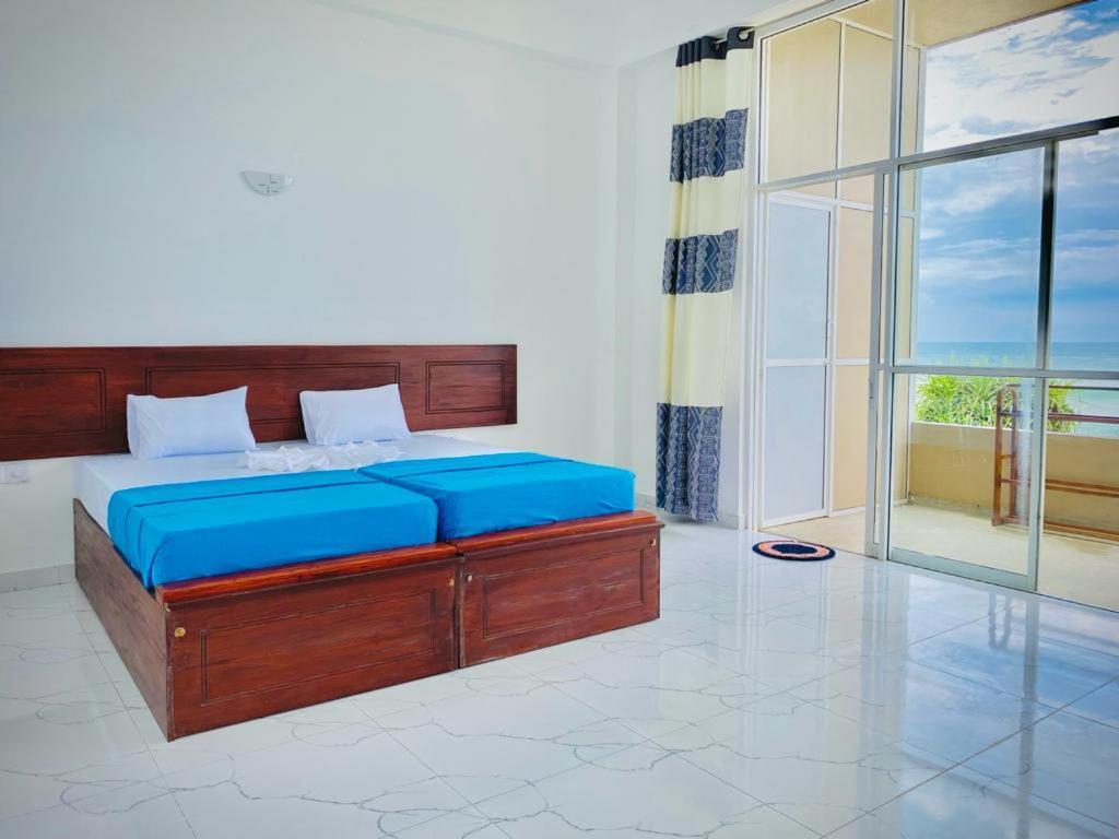 Sevenra Grand Beach Hotel Ambalangoda  Bagian luar foto