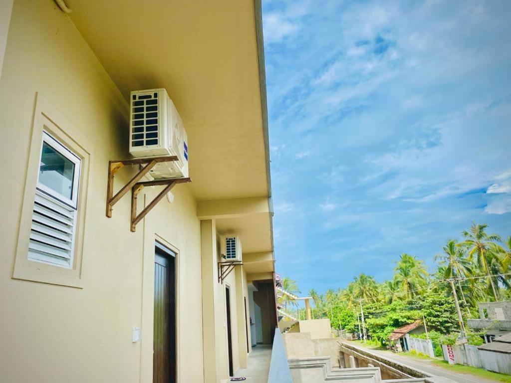 Sevenra Grand Beach Hotel Ambalangoda  Bagian luar foto