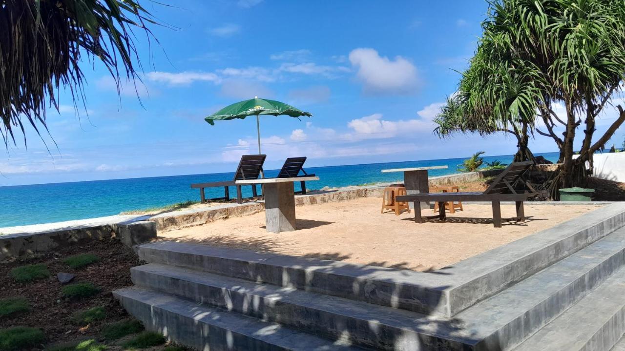 Sevenra Grand Beach Hotel Ambalangoda  Bagian luar foto