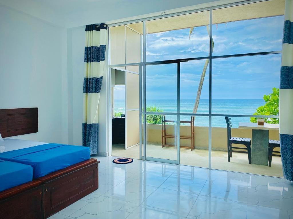 Sevenra Grand Beach Hotel Ambalangoda  Bagian luar foto
