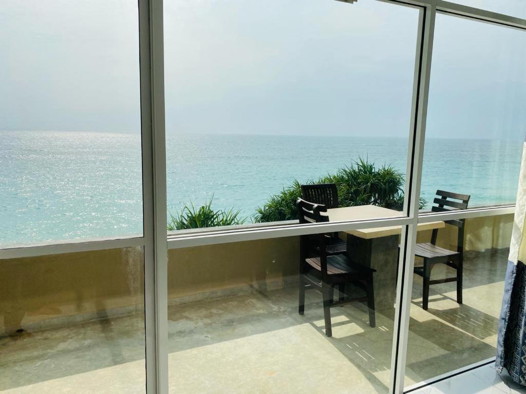 Sevenra Grand Beach Hotel Ambalangoda  Bagian luar foto