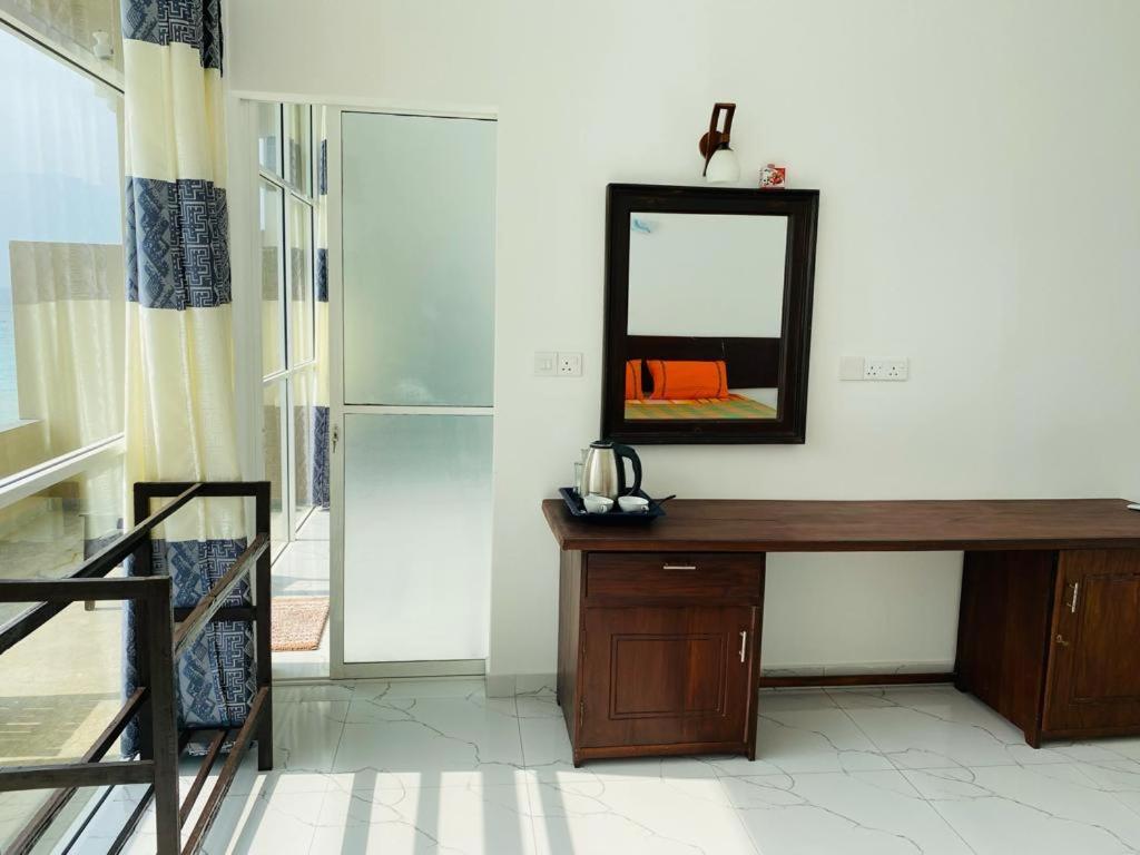 Sevenra Grand Beach Hotel Ambalangoda  Bagian luar foto