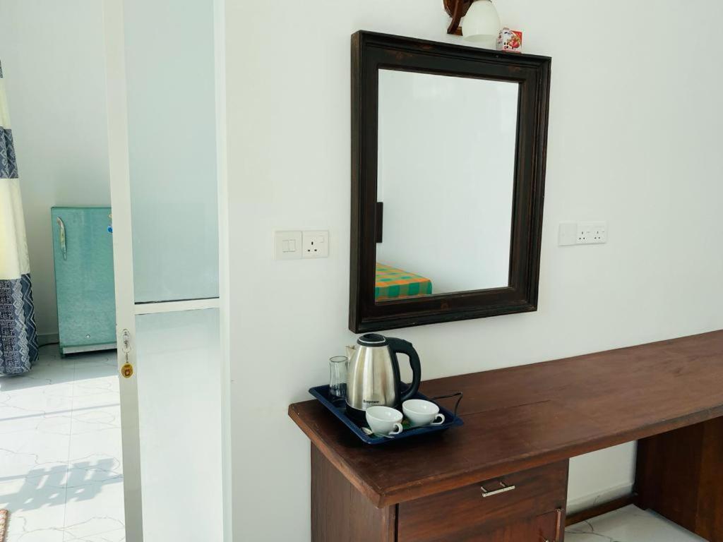 Sevenra Grand Beach Hotel Ambalangoda  Bagian luar foto