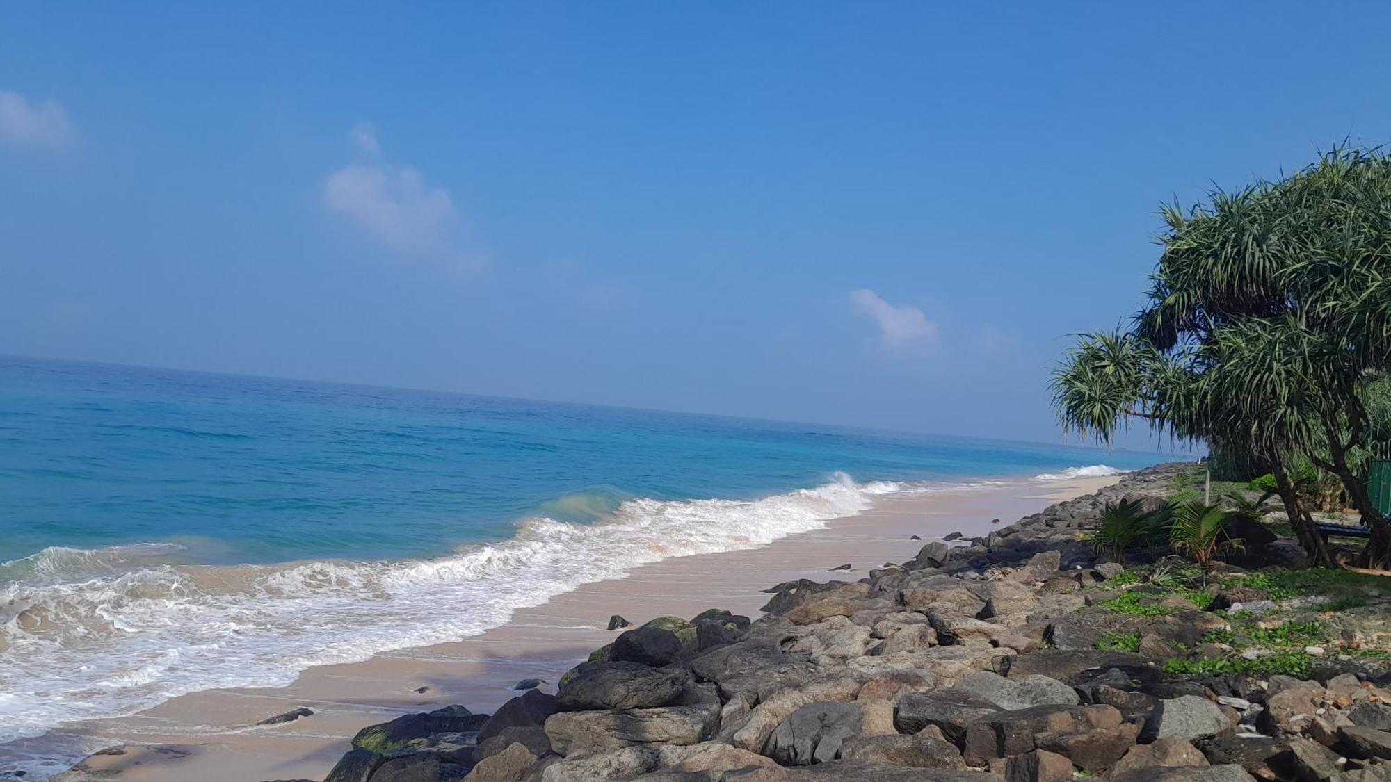 Sevenra Grand Beach Hotel Ambalangoda  Bagian luar foto